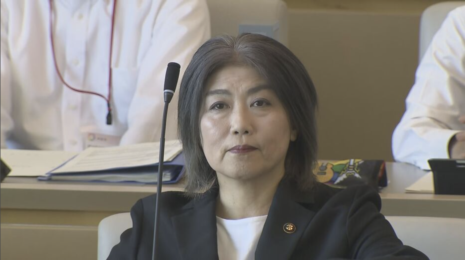 伊東市議会、田久保真紀市長に不信任決議と刑事告発を全会一致で可決