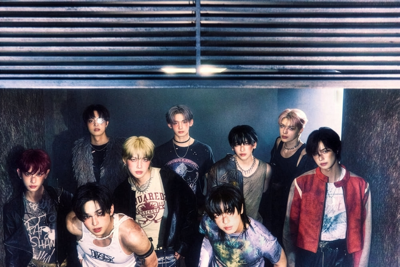 &TEAM、韓国デビューアルバム「Back to Life」コンセプトフォト「BREATH ver.」公開　闘志を燃やす狼の物語が深化